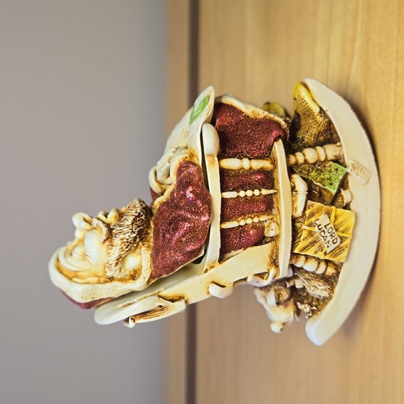 Harmony Kingdom "Jingle Bell Rock" Santa in Rocking Chair Figurine - Picture 4 of 16